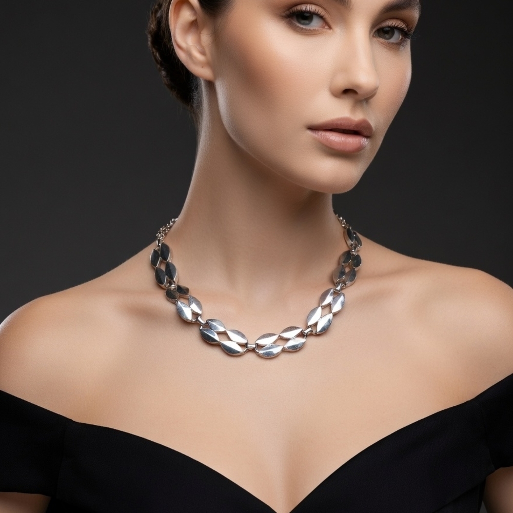 Source Unknown Polished Silver Link Necklace